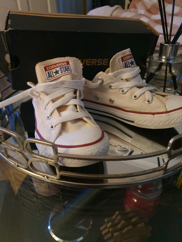 Kids converse canvas shoes