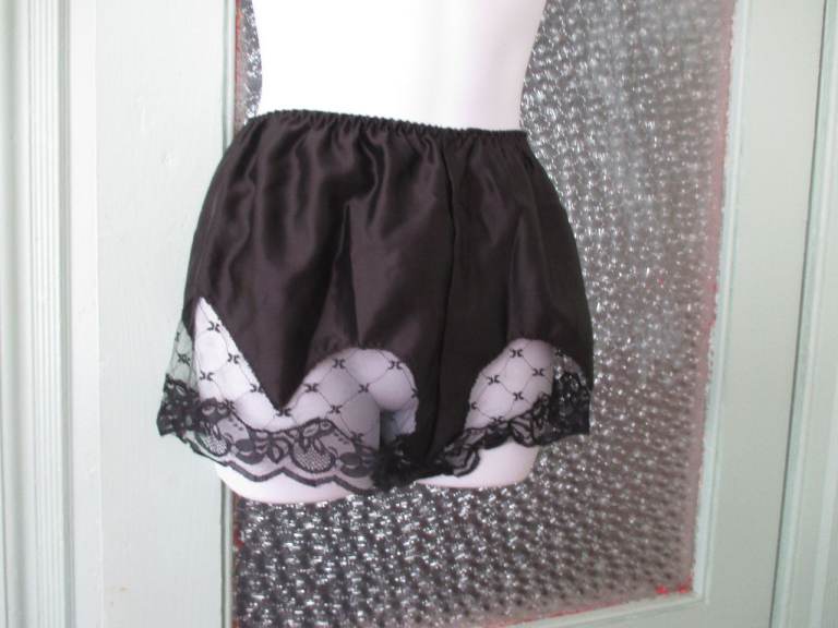 FRENCH KNICKERS - GOLDEN CHARM - NEW
