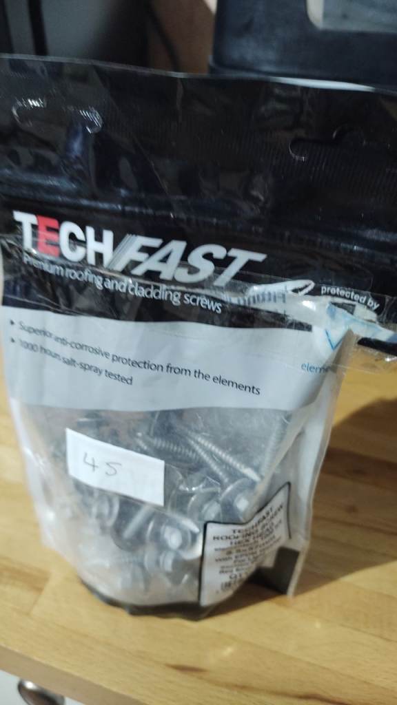 Techfast roofing screws hex head - 45