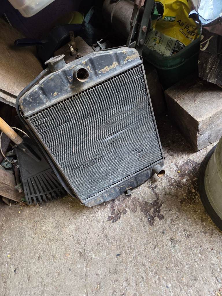 Radiator Ford 100E