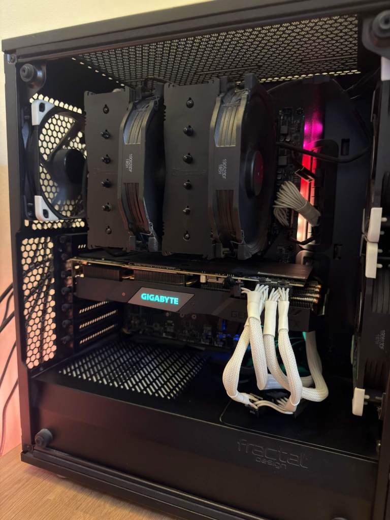 Ryzen 7 3700X RTX 2070 Super Gaming PC with WiFi - Stealth Build, Excellent Condition