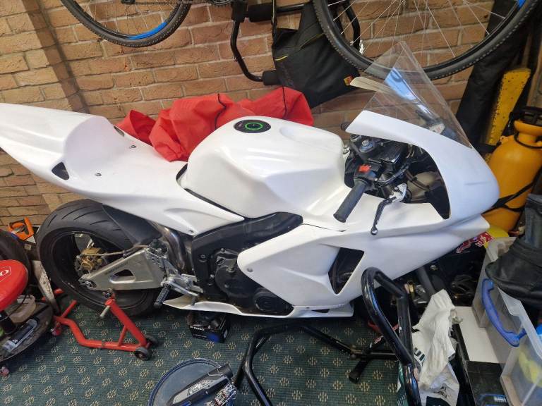 Honda CBR 600RR *TRACK BIKE*