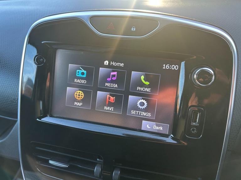 2015 Renault Clio 0.9 TCE 90 Dynamique S MediaNav Energy 5dr HATCHBACK Petrol Manual