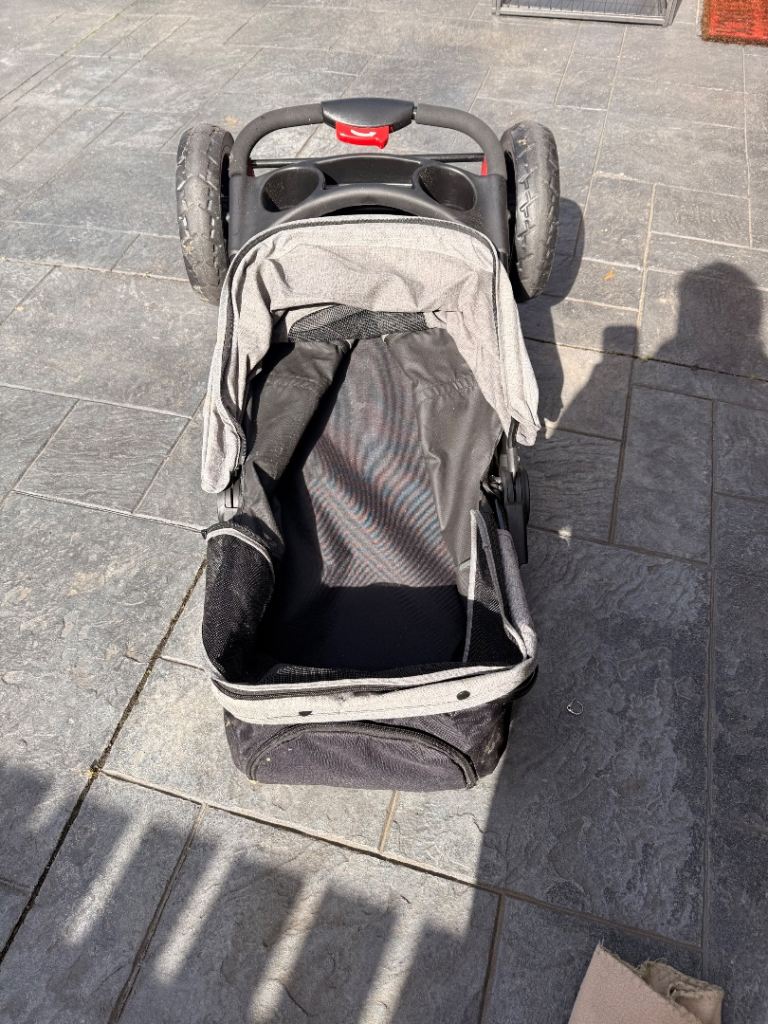 Dog buggy/pushchair