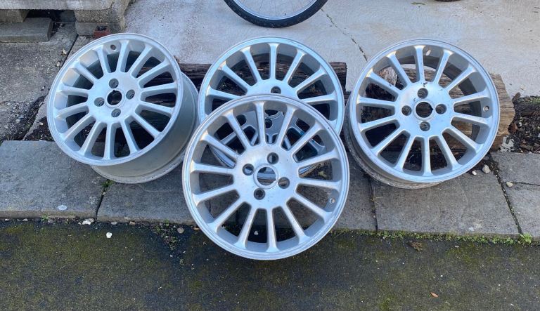 Genuine Ford Mondeo ST200 alloys. 