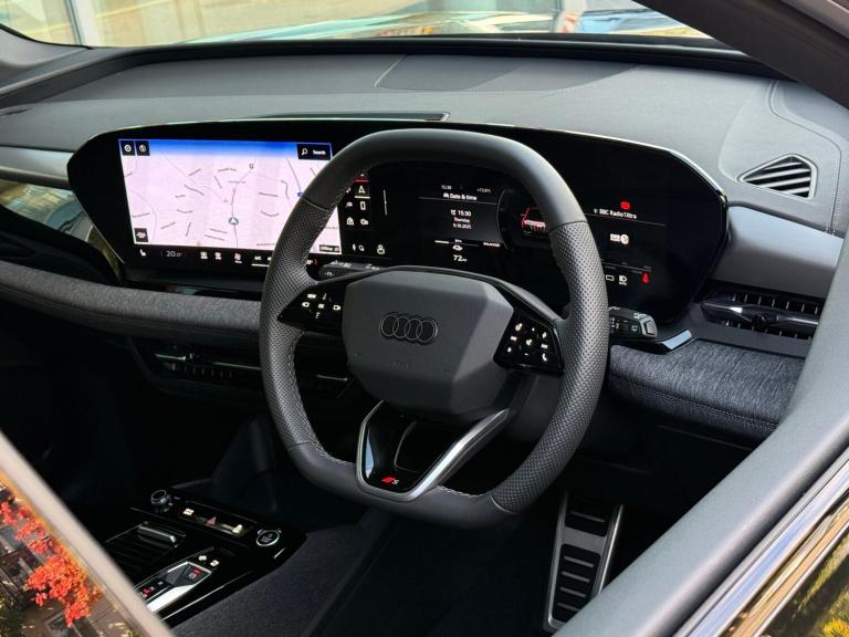 2025 Audi Q6 e-tron 83kWh S line SUV 5dr Electric Auto (252 ps) ESTATE Electric Automatic