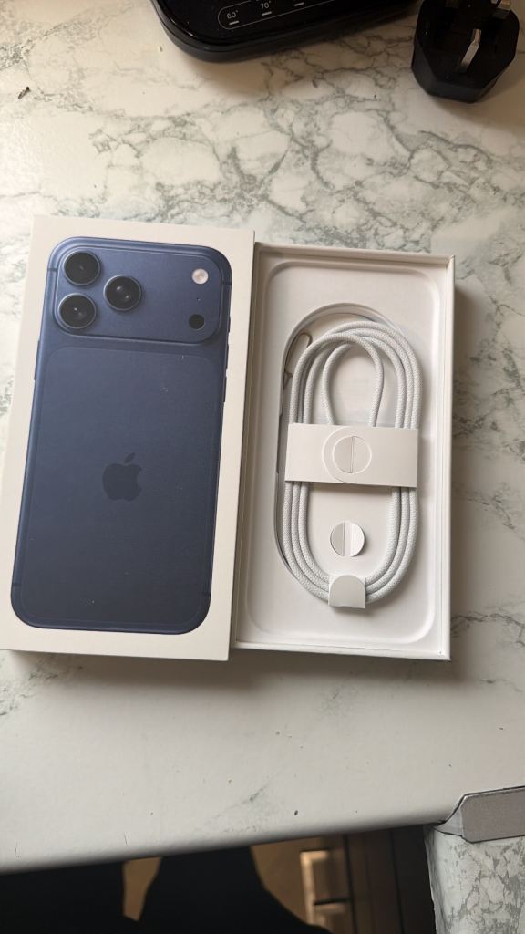 iPhone 17 pro max 