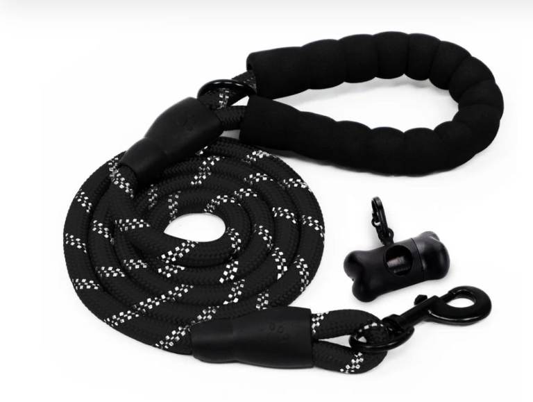 A new still packed 1.5m (5ft) Slip-On Dog Lead One Size Fits All Leash . 