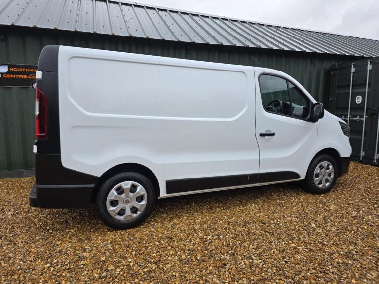 2022 Renault Trafic SL28 Blue dCi 130 L1 H1 Business Van * PLUS VAT *  PANEL VAN Diesel Manual