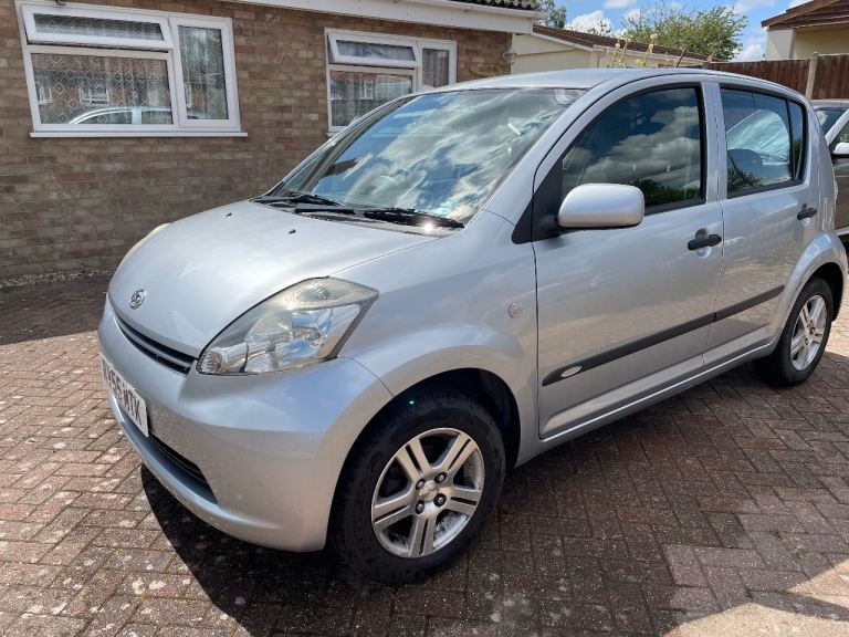 Daihatsu, SIRION, Hatchback, 2005, Manual, 998 (cc), 5 doors