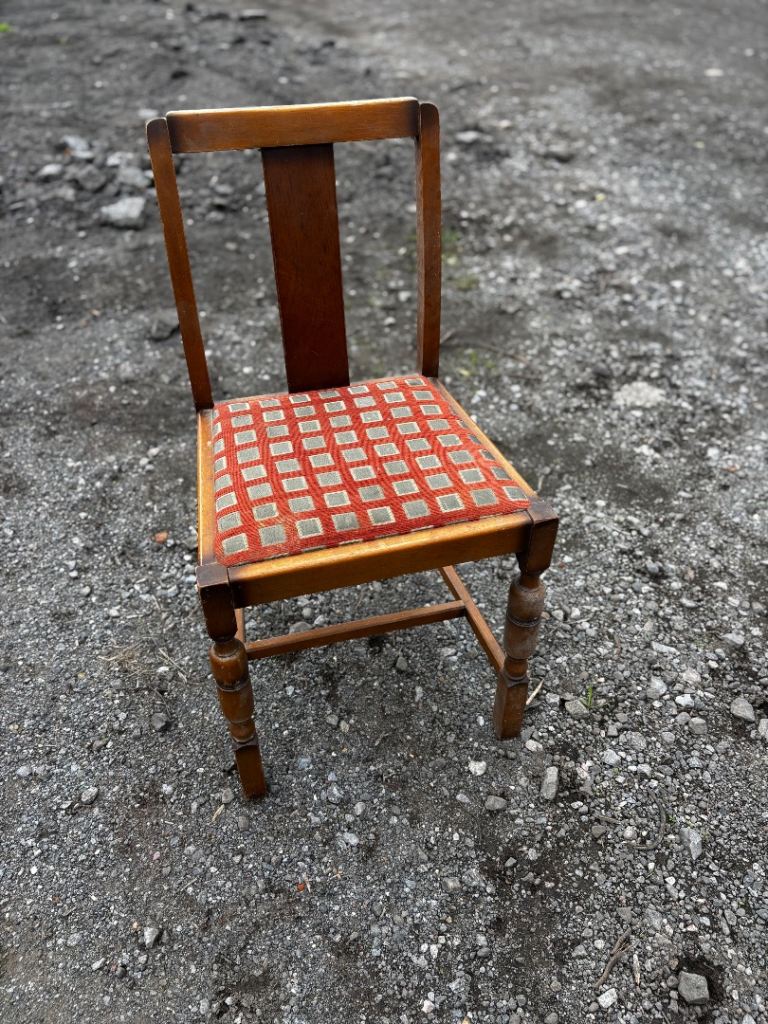 Vintage Wooden Chair with Upholstered Seat(extra Christmas seating)pub/bar/restaurant 