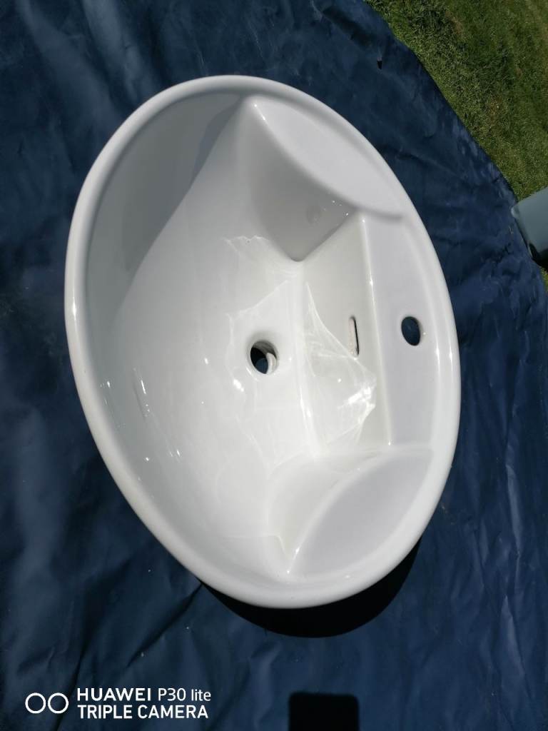 'New' Unused semi recessed washbasin (single hole tap) White