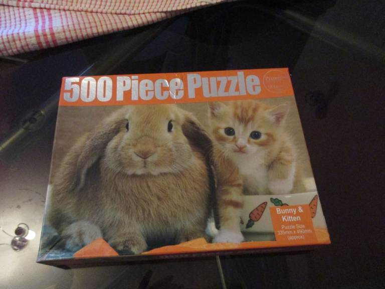 JIGSAW OF A RABBIT AND KITTEN - 500 PIECES