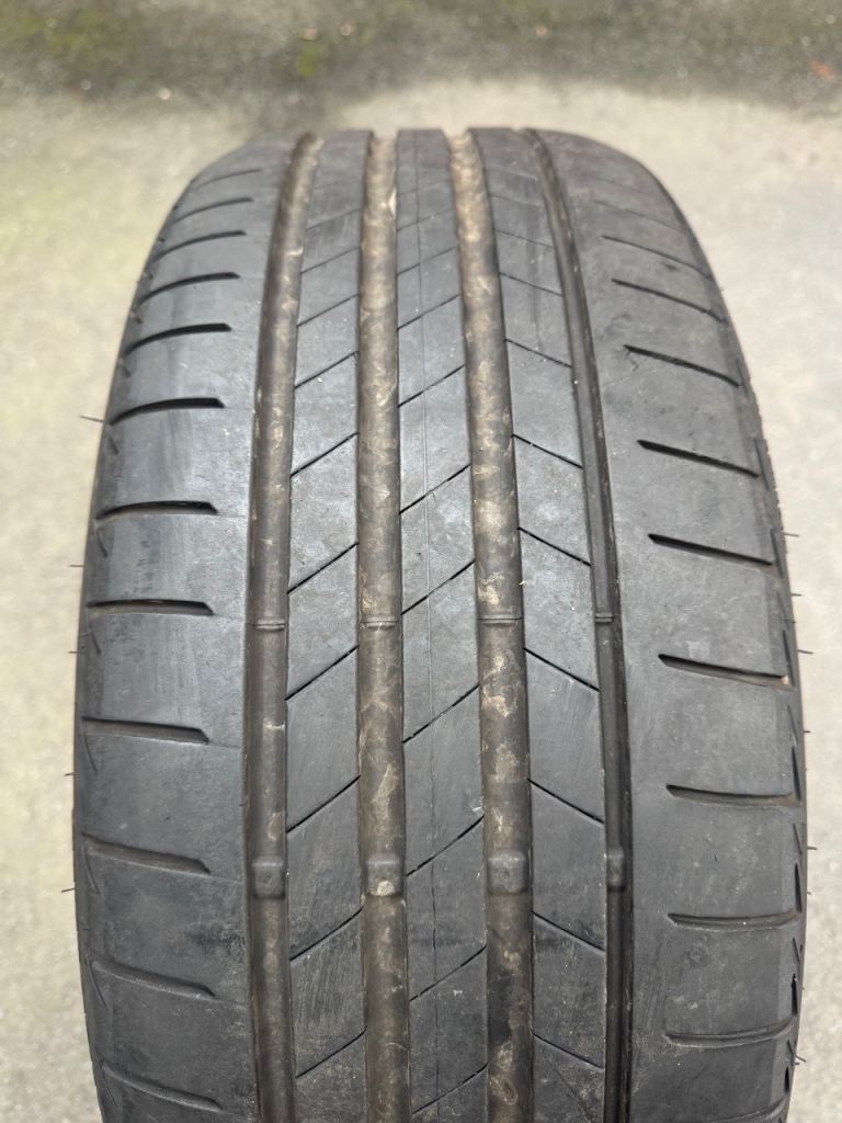 Bridgestone Turanza T005 RUNFLAT Tyre 225/40R19 93Y BMW Mercedes Audi