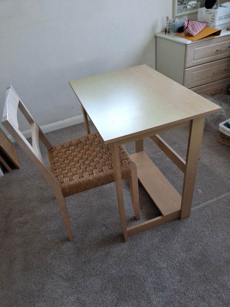 Light Wood Desk and Woven Chair Set – Good Condition