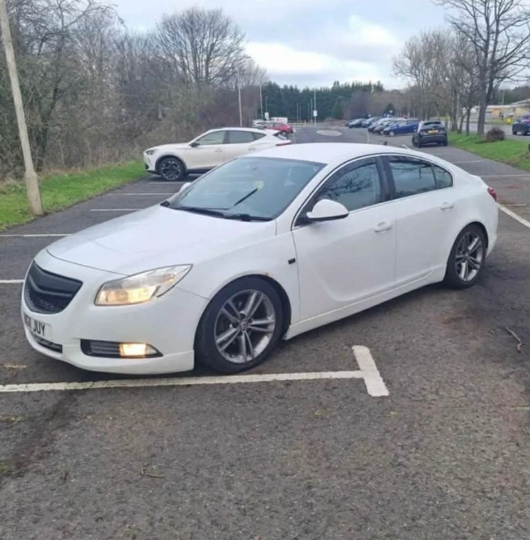 Vauxhall, INSIGNIA, Hatchback, 2011, Manual, 1956 (cc), 5 doors