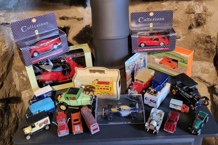 Huge Bundle Hot Wheels, New Ray, Corgi etc