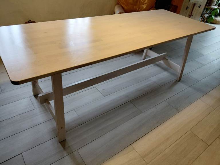 Dining room table 