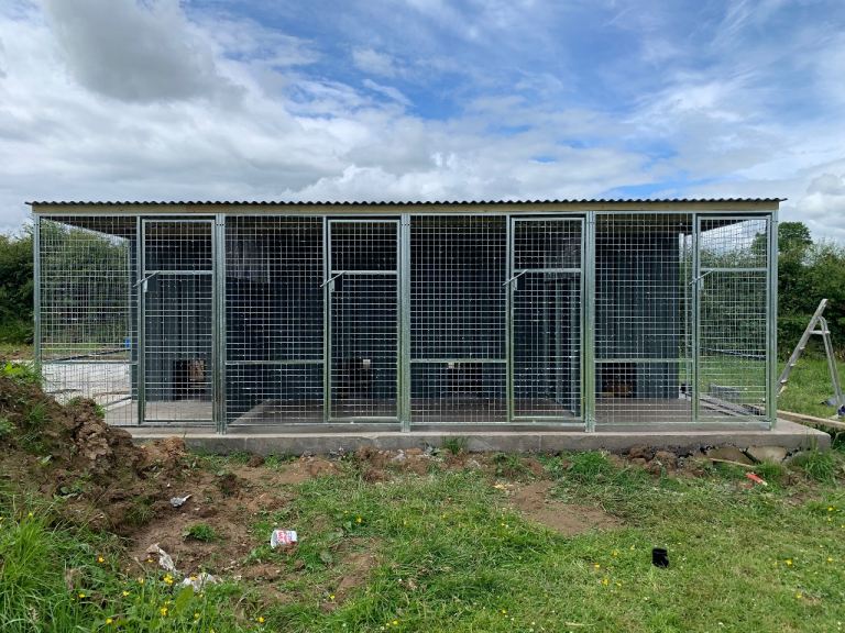 High quality galvanised dog pens. Dog run. Dog kennel. Pet cat enclosures