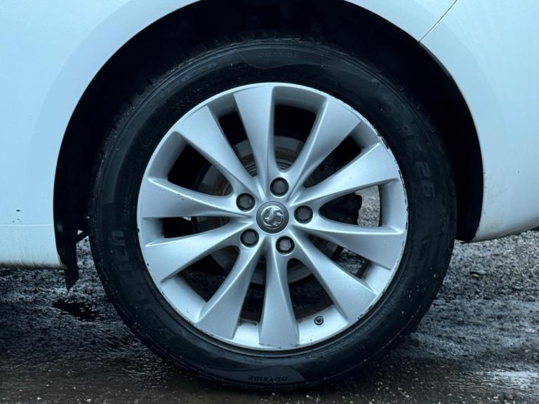 2015 Vauxhall Astra GTC 1.4T 16V 140 SRi 3dr HATCHBACK PETROL Manual