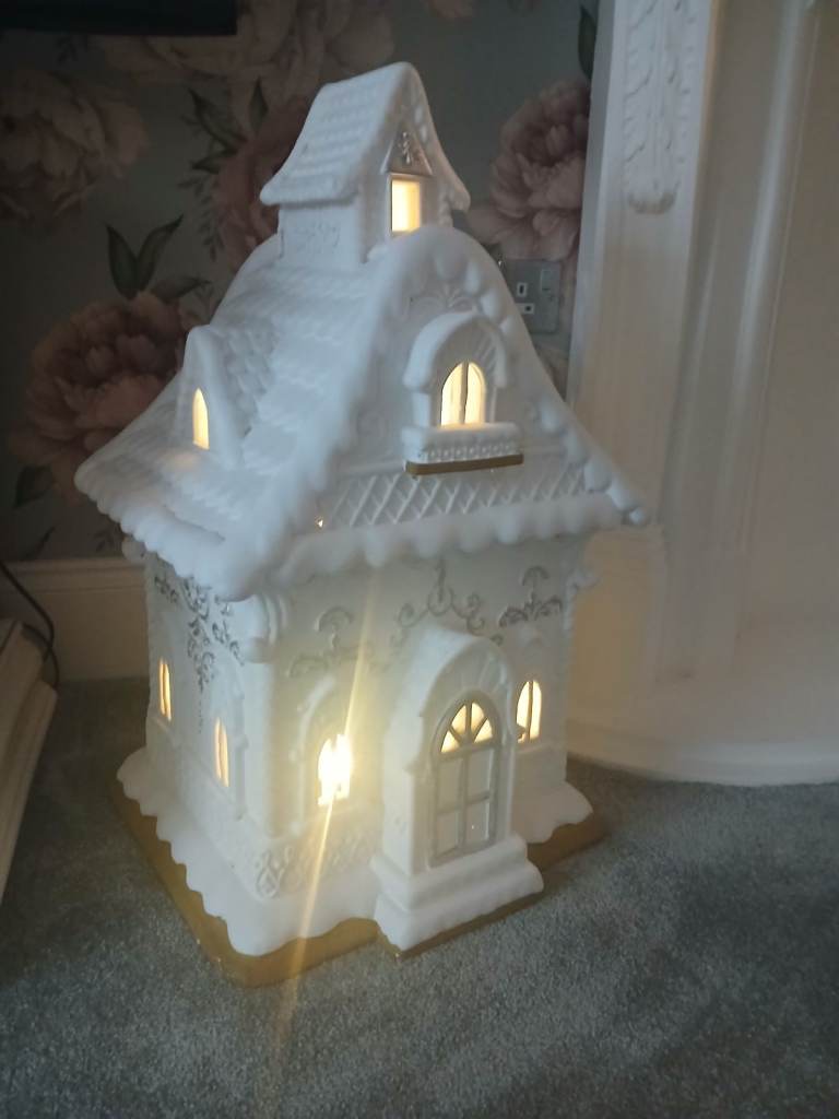 Christmas large gingerbread light up house