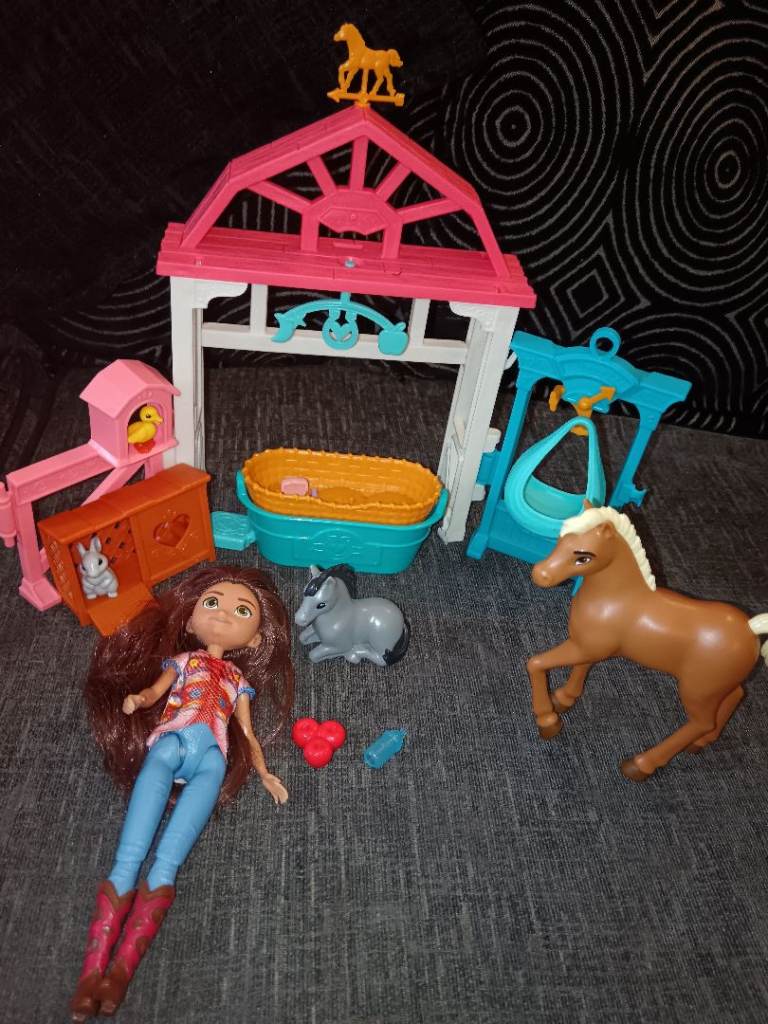 Spirit Untamed Doll and Horse Set with Stable