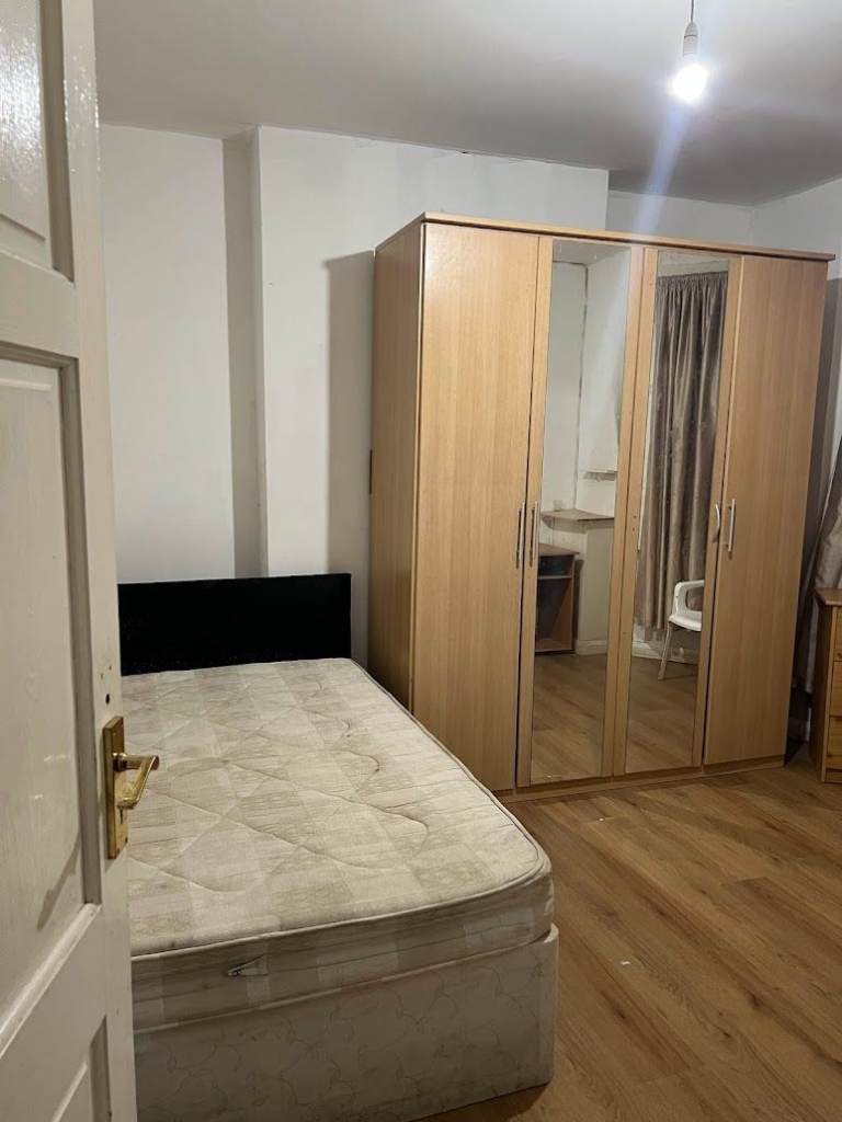 Double room for rent