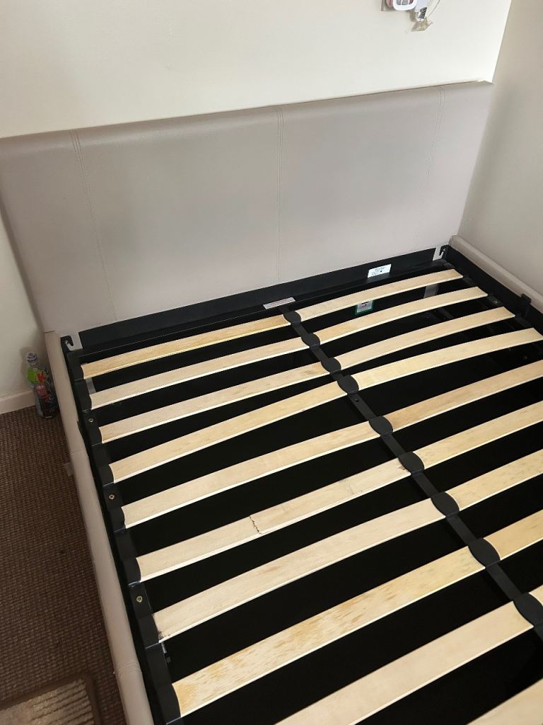 Double bed 