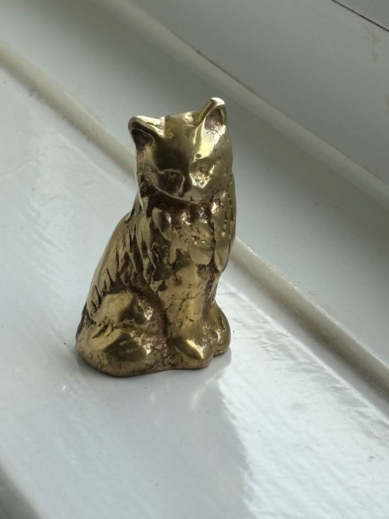 Vintage Solid Brass Sitting Cat Figurine – Mid-Century Textured Miniature Persian Kitten Statue