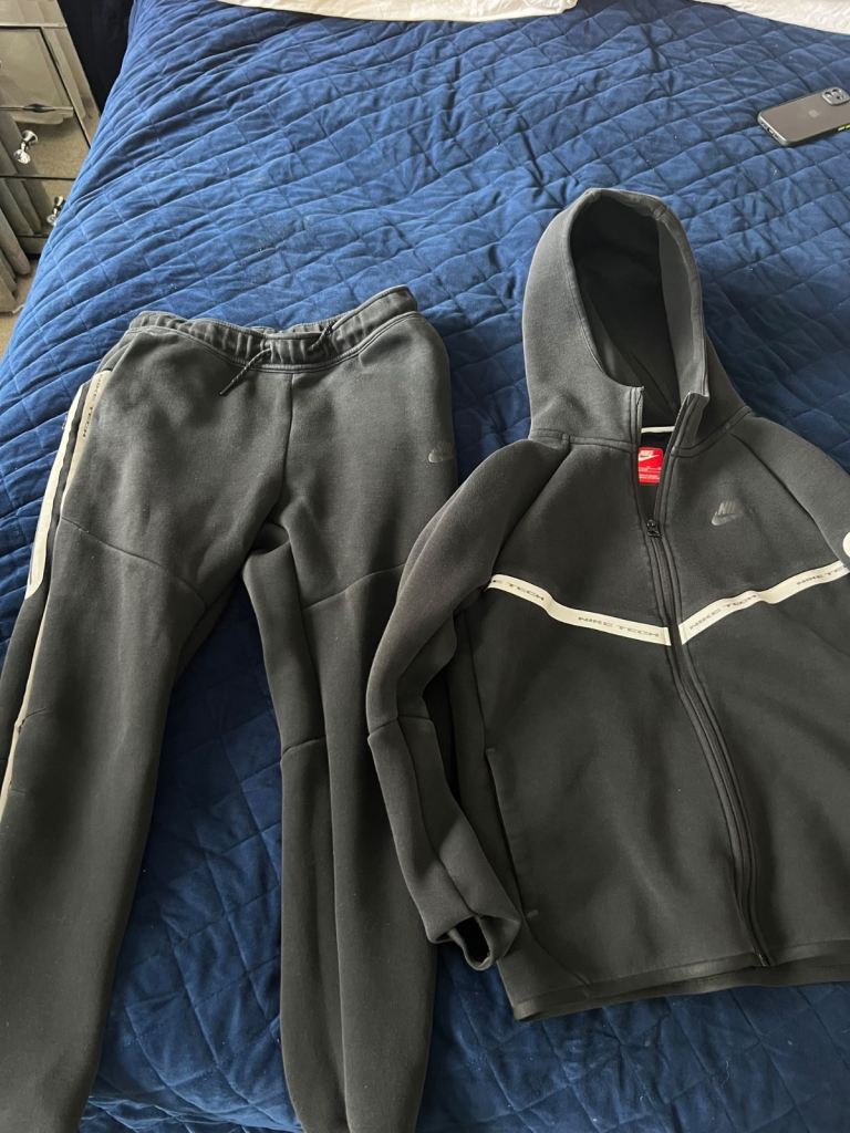 Reflective Nike Black Tracksuit – Hoodie and Joggers, Good Condition
