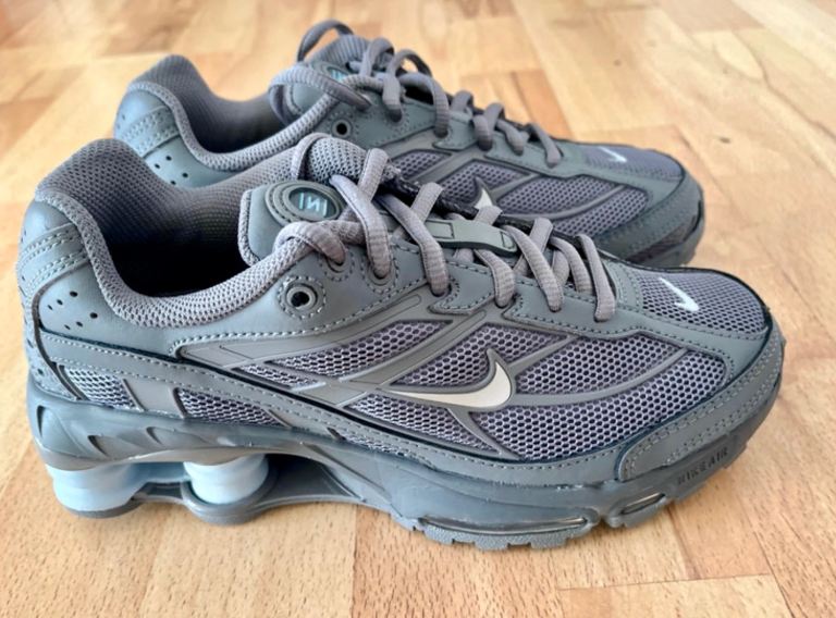 New Nike SHOX 2 uk3.5 Half box