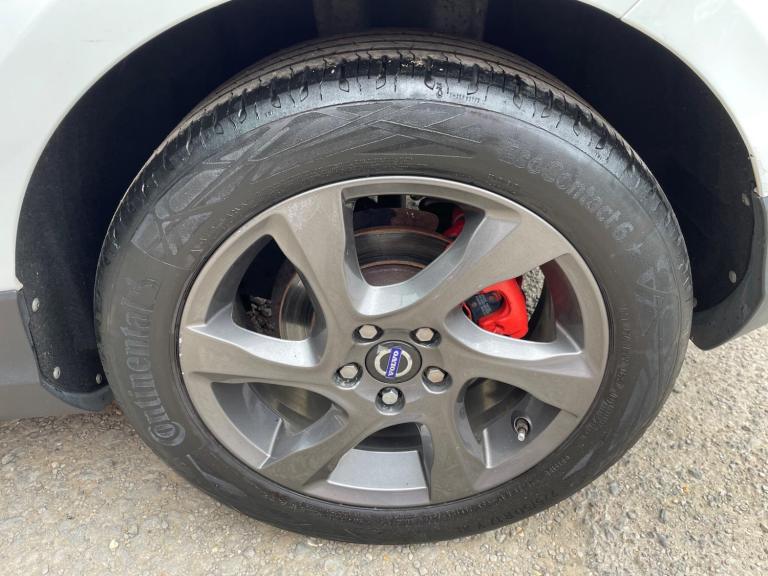 2014 Volvo V40 Cross Country 1.6 D2 Lux Powershift Euro 5 (s/s) 5dr Diesel