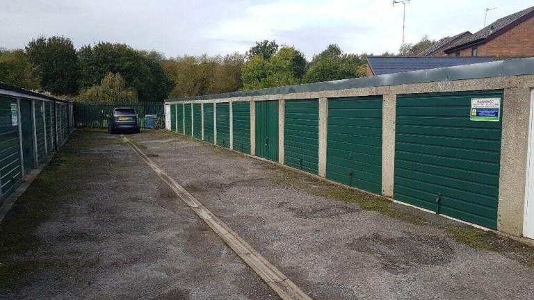 Garage/Parking/Storage: Stratford Street, Oxford OX4 1SW - GATED SITE, NEW DOORS 