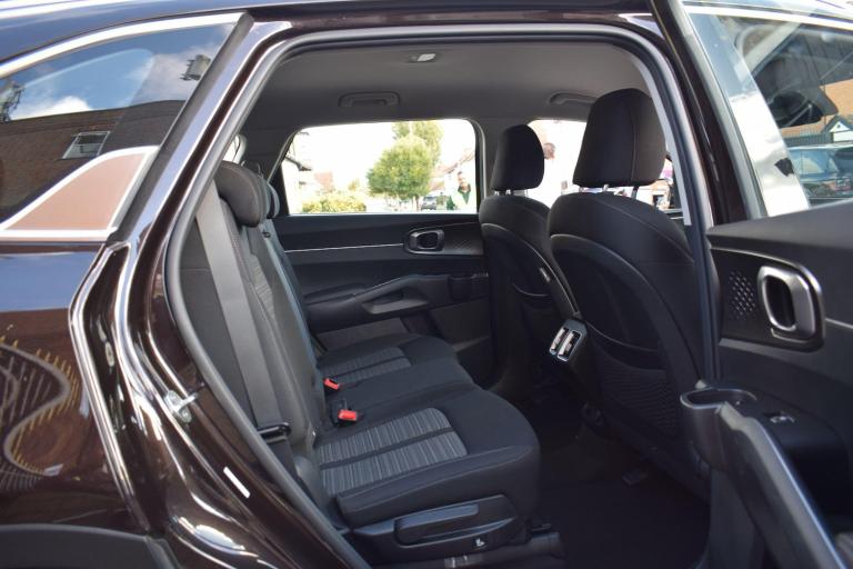 2021 Kia Sorento 1.6 T-GDi HEV 2 5dr Auto ESTATE PETROL/ELECTRIC Automatic