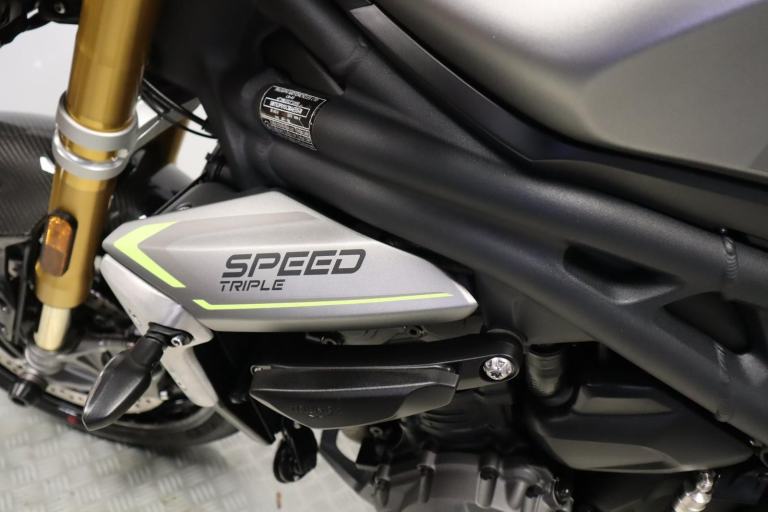 2021 Triumph Speed Triple 1200 RS