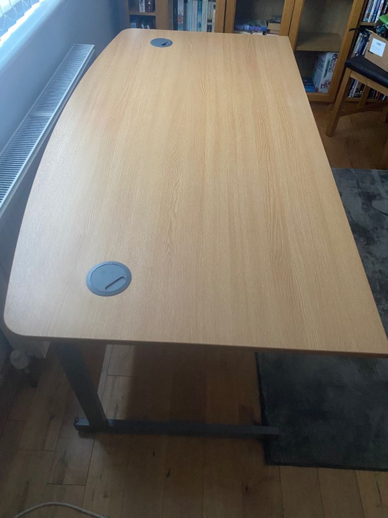 Large Professional Office Desk – Light Wood Finish with Cable Ports