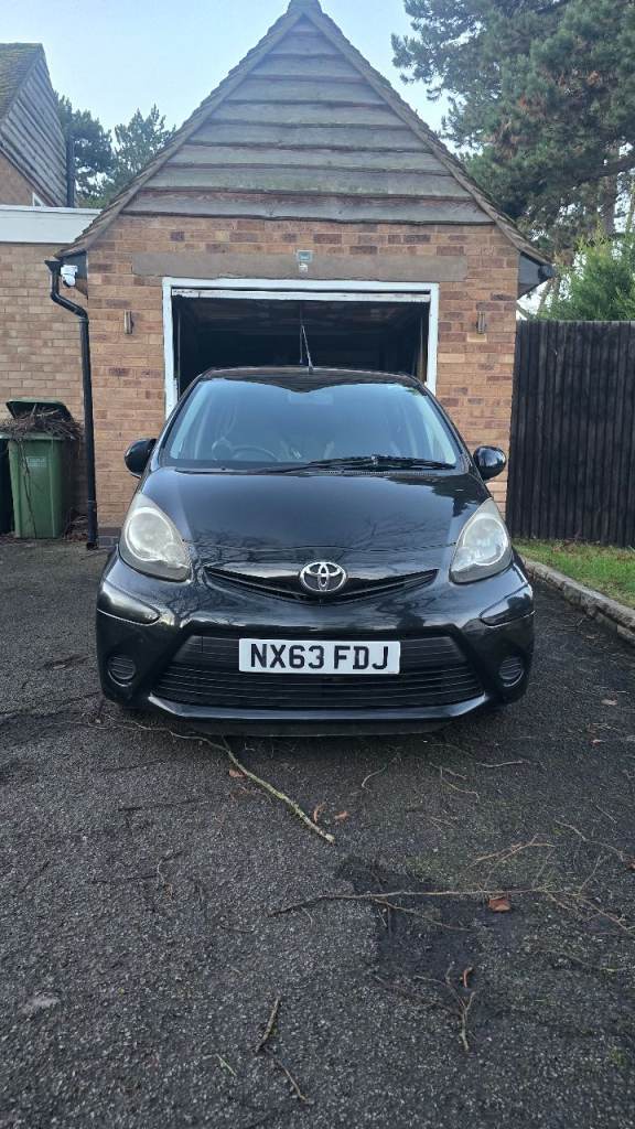 Toyota, AYGO, Hatchback, 2013, Manual, 998 (cc), 5 doors