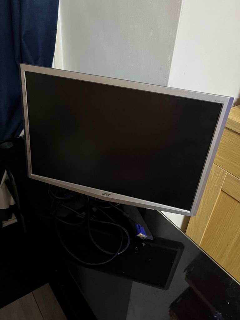 Acer LCD Monitor - Good Condition, Silver/Black