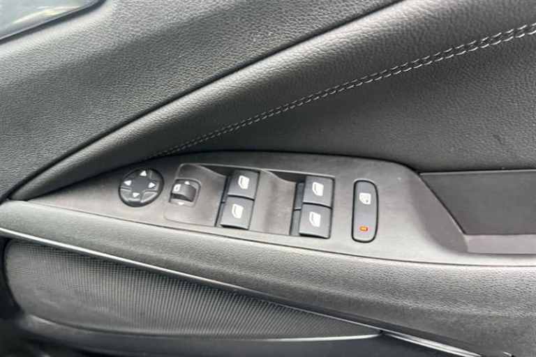 2021 Vauxhall Crossland 1.2i Turbo (130 PS) Elite Nav 5 Door Petrol SUV Automatic SUV Petrol Auto...