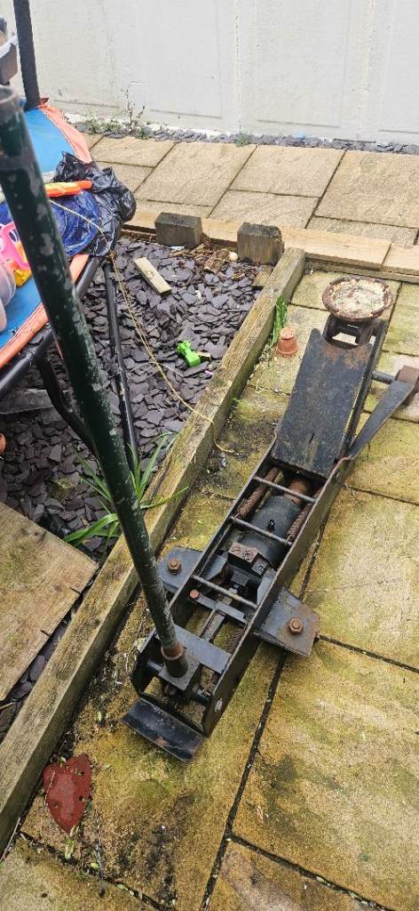 Big car jack ... 