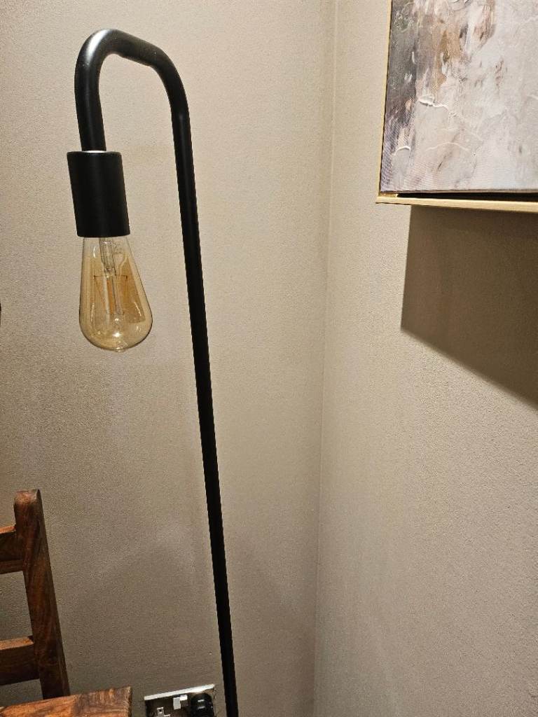 Floor lamp