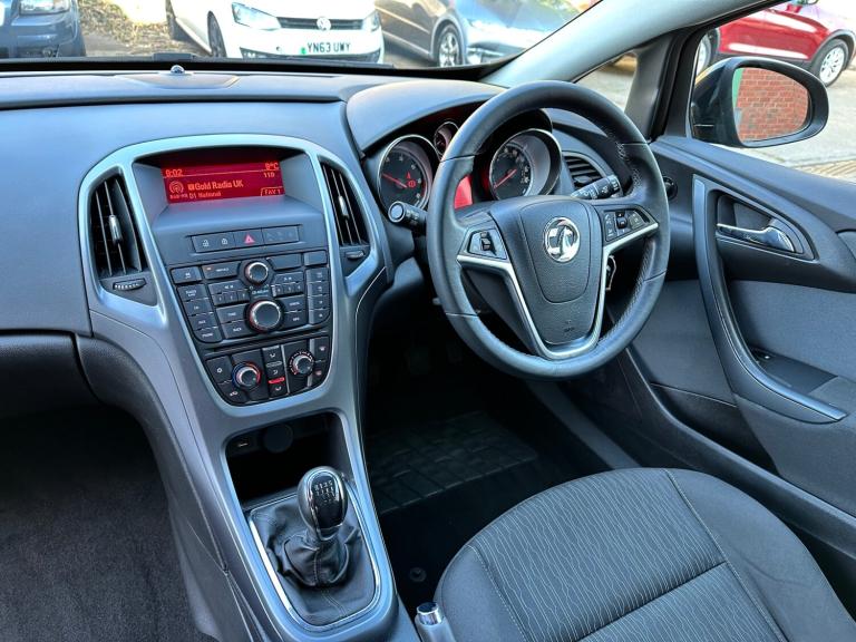 2015 (65) VAUXHALL ASTRA GTC 2.0 CDTI LIMITED EDITION 70,000 MILES UK DELIVERY