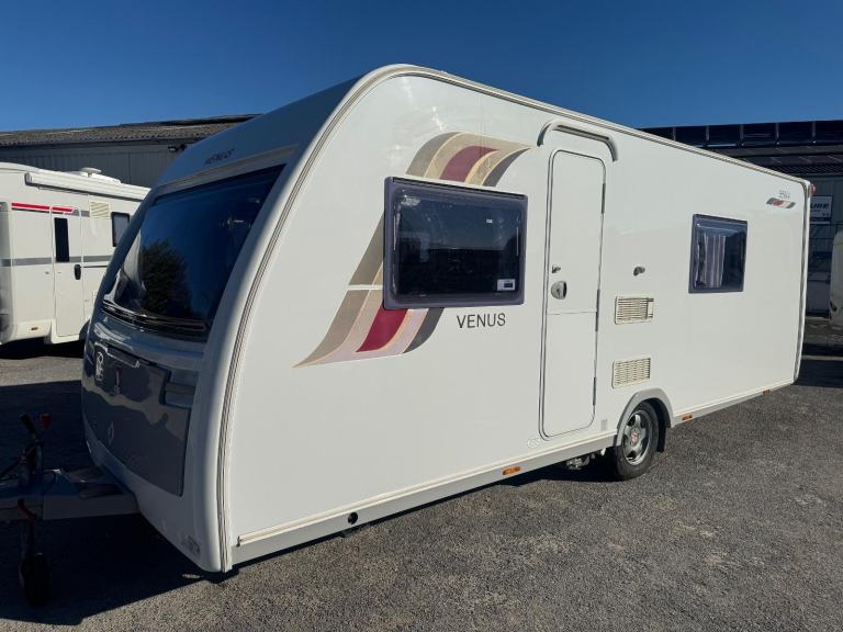Lunar Venus 550/4 / 4 BERTH 2015