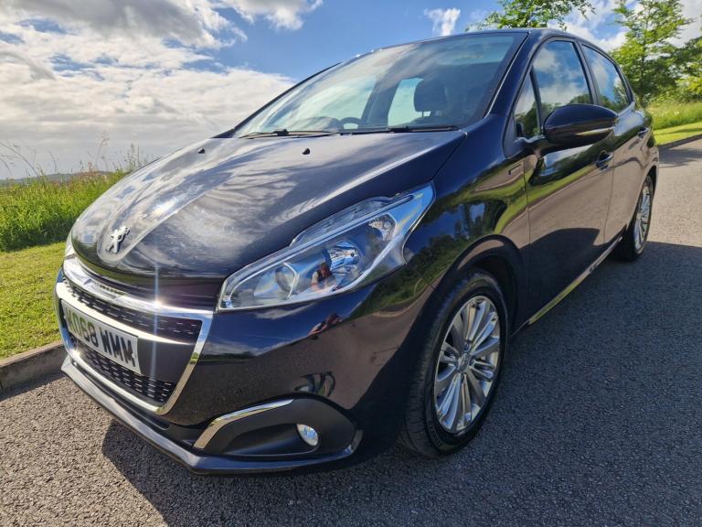 2019 Peugeot 208 1.2 PureTech 82 Signature 5dr [Start Stop] HATCHBACK Petrol Manual
