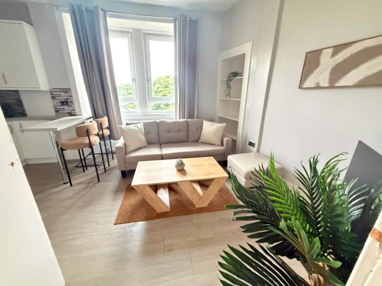 Professional Cleaning Service | Commercial & Domestic & Airbnb | Edinburgh