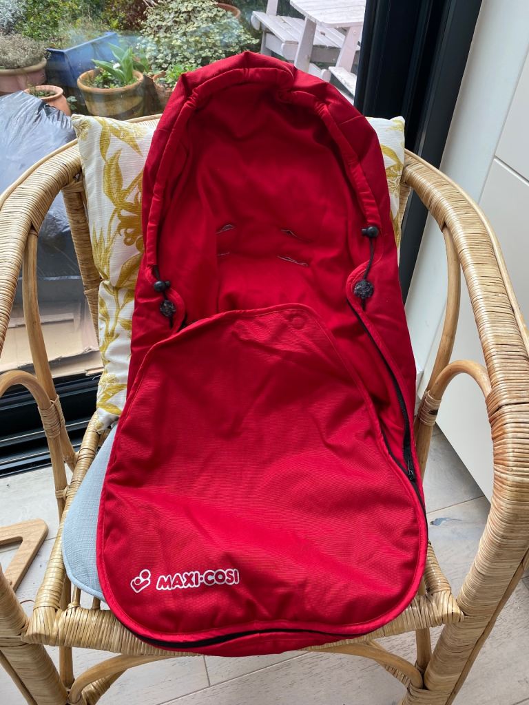 Maxi Cosi car seat footmuff