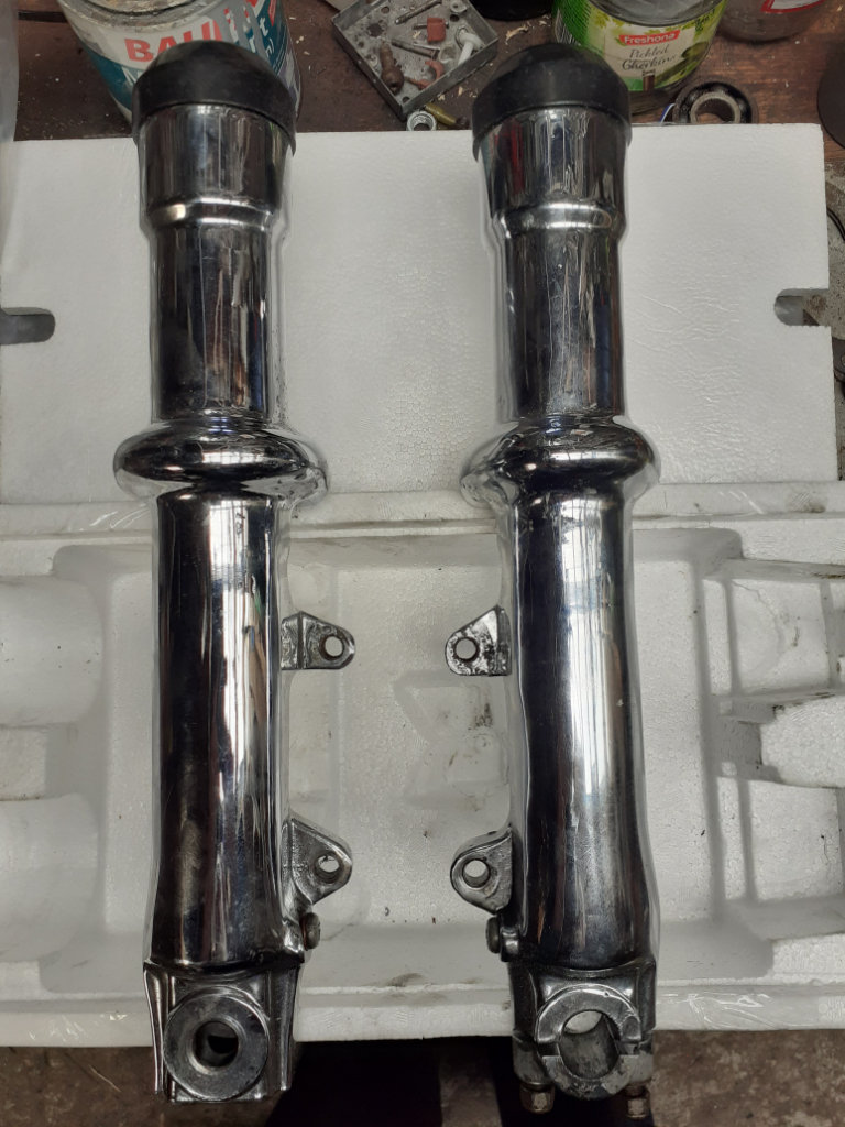 Harley Davidson FXWG fork sliders 1-5/8th...41.5mm