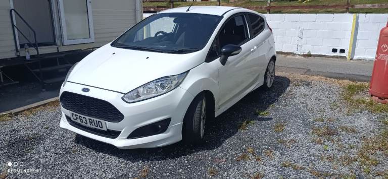 Ford, FIESTA, Hatchback, 2014, Manual, 1560 (cc), 3 doors
