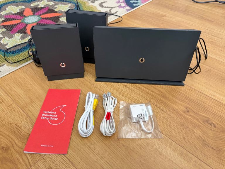 Vodafone Wi-Fi hub plus x2 extenders
