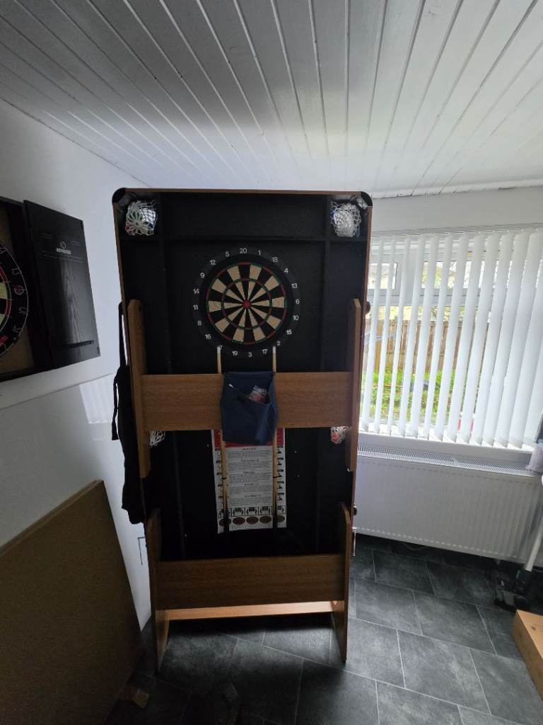 Pool/Table tennis and soft tip dart board